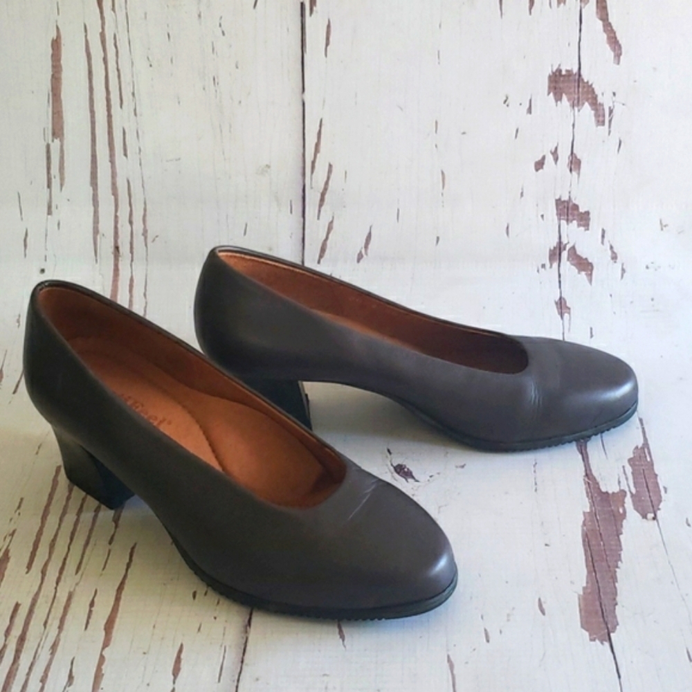 Beautifeel 36 (5.5) classic low heel pump brawn/gray